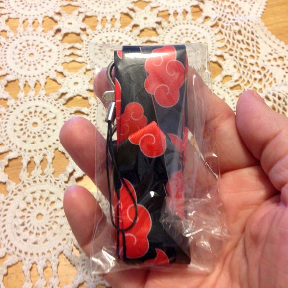 New anime keychain and lanyard - Picture 3 of 4